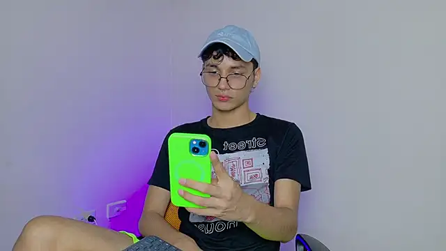 Snapshot of andrew_dann chatting on November 28, 3:53 am andrew dann online show from November 28, 3:53 am