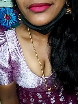 Snapshot of Premalatha_28 chatting on November 17, 6:46 pm Premalatha 28 online show from November 17, 6:46 pm