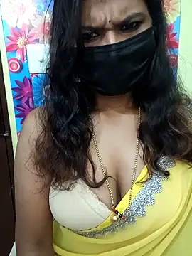 Snapshot of Premalatha_28 chatting on December 2, 6:25 pm Premalatha 28 online show from December 2, 6:25 pm