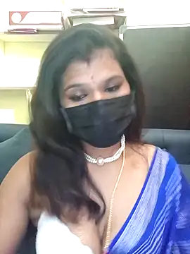 Snapshot of Premalatha_28 chatting on May 2, 5:51 pm Premalatha 28 online show from May 2, 5:51 pm
