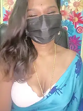 Snapshot of Premalatha_28 chatting on May 17, 5:42 pm Premalatha 28 online show from May 17, 5:42 pm