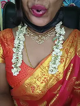 Snapshot of Premalatha_28 chatting on May 21, 7:04 am Premalatha 28 online show from May 21, 7:04 am