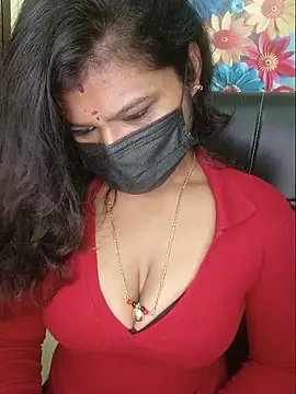 Snapshot of Premalatha_28 chatting on May 26, 5:25 am Premalatha 28 online show from May 26, 5:25 am