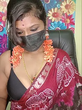 Snapshot of Premalatha_28 chatting on June 9, 5:46 pm Premalatha 28 online show from June 9, 5:46 pm