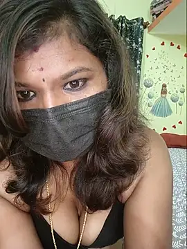 Snapshot of Premalatha_28 chatting on June 14, 2:35 am Premalatha 28 online show from June 14, 2:35 am