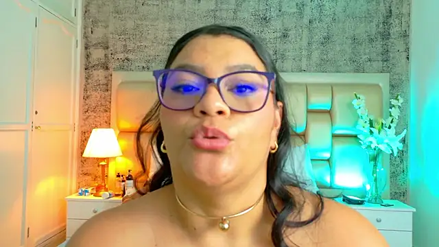 SelennaCooper online show from March 17, 11:57 am