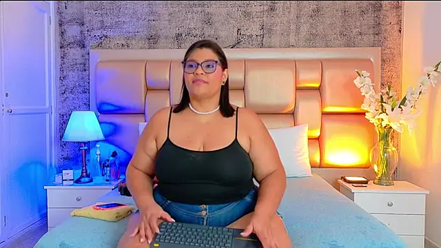 SelennaCooper online show from July 8, 12:20 pm