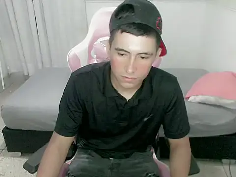 dannyt hot online show from December 4, 1:42 pm