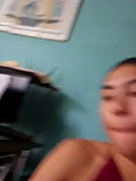 Snapshot of skinnyrox chatting on December 5, 7:54 pm skinnyrox online show from December 5, 7:54 pm