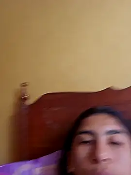 Snapshot of skinnyrox chatting on February 2, 7:34 pm skinnyrox online show from February 2, 7:34 pm