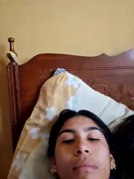 Snapshot of skinnyrox chatting on March 16, 4:22 pm skinnyrox online show from March 16, 4:22 pm