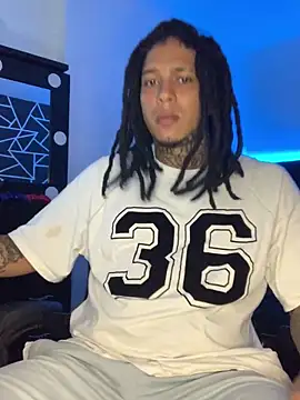 Snapshot of Zero-X9 chatting on February 13, 8:49 pm Zero-X9 online show from February 13, 8:49 pm