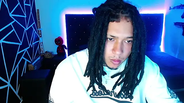 Snapshot of Zero-X9 chatting on February 27, 10:10 pm Zero-X9 online show from February 27, 10:10 pm