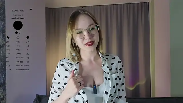 melissmile online show from December 4, 11:19 am