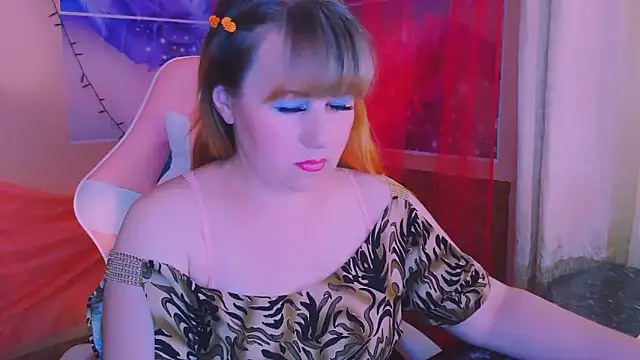 BESTLOLA online show from June 19, 9:35 am
