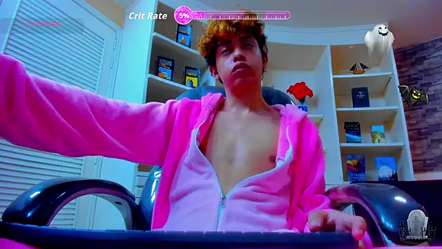 Snapshot of Twinkk_Guy chatting on December 2, 2:01 pm Twinkk Guy online show from December 2, 2:01 pm