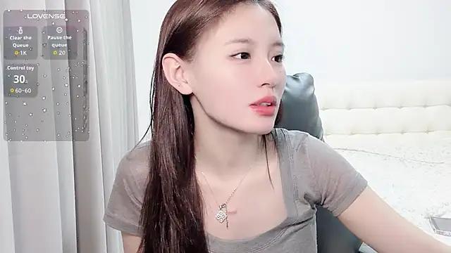 H-2005 online show from May 8, 10:15 pm