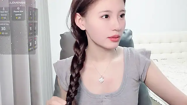 H-2005 online show from May 9, 10:15 pm