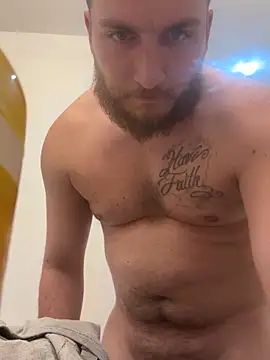 Snapshot of DevilDick05 chatting on December 15, 9:19 pm DevilDick05 online show from December 15, 9:19 pm