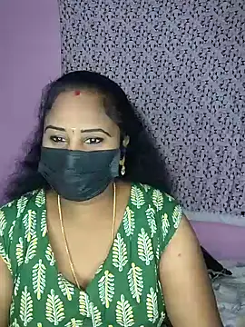 Snapshot of Tamil_devagi chatting on May 26, 5:42 pm Tamil devagi online show from May 26, 5:42 pm