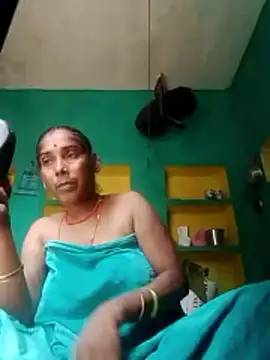 Snapshot of Xx_savita chatting on June 29, 10:15 am Xx savita online show from June 29, 10:15 am
