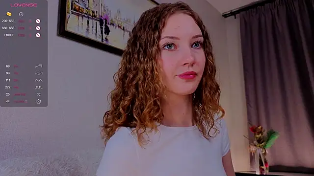 Snapshot of Alisavine chatting on June 21, 7:27 pm Alisavine online show from June 21, 7:27 pm
