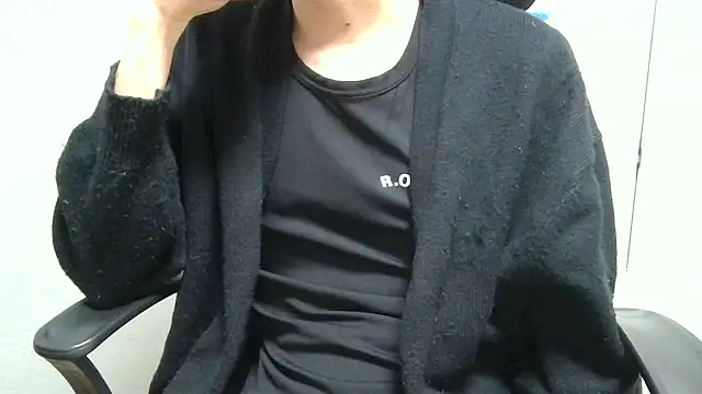 Snapshot of minhyuck001 chatting on November 20, 12:05 pm minhyuck001 online show from November 20, 12:05 pm