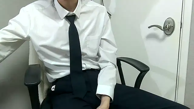 Snapshot of minhyuck001 chatting on November 24, 12:05 pm minhyuck001 online show from November 24, 12:05 pm