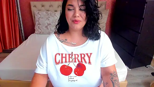 SpicyCarlaXX online show from June 10, 8:30 pm