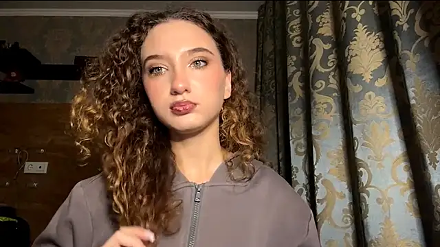 BrocadedEmulsion online show from December 1, 4:23 pm