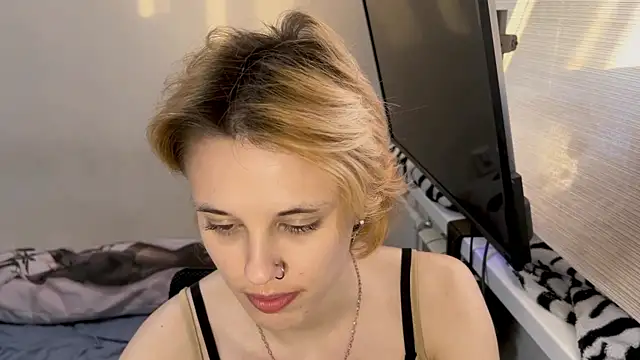 Snapshot of zxctoxic chatting on December 2, 7:57 am zxctoxic online show from December 2, 7:57 am