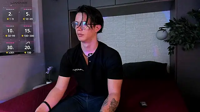 Brandon starkk online show from March 26, 12:00 pm