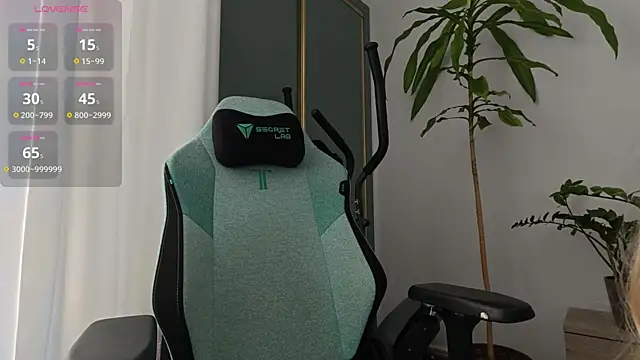 Emily jayreal online show from January 12, 12:21 pm