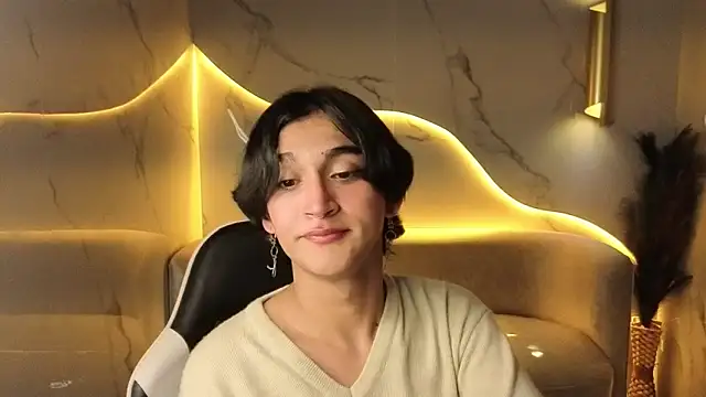 Snapshot of zoe_tp chatting on November 22, 10:31 pm zoe tp online show from November 22, 10:31 pm