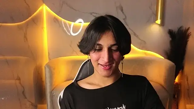 Snapshot of zoe_tp chatting on November 26, 7:59 pm zoe tp online show from November 26, 7:59 pm