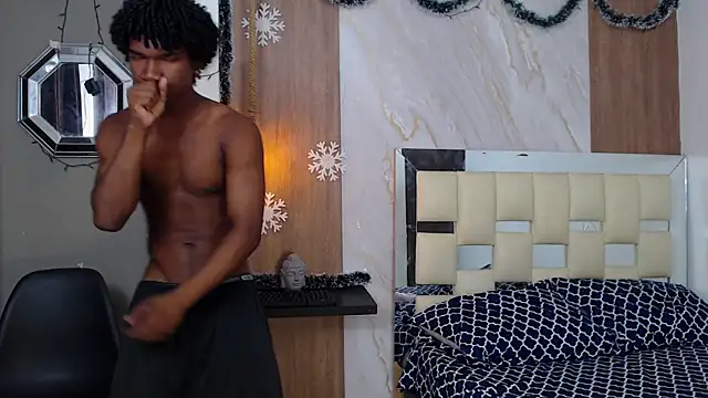 Snapshot of negga_cum chatting on January 15, 1:37 pm negga cum online show from January 15, 1:37 pm