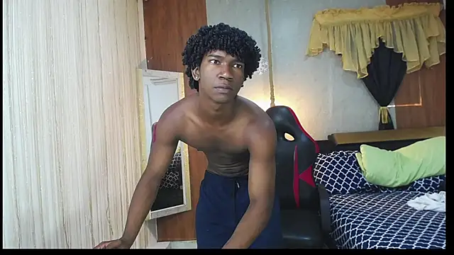 Snapshot of negga_cum chatting on February 12, 3:51 pm negga cum online show from February 12, 3:51 pm