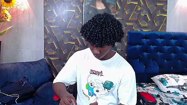 Snapshot of negga_cum chatting on February 17, 2:24 pm negga cum online show from February 17, 2:24 pm