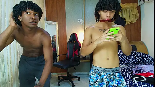 Snapshot of negga_cum chatting on February 19, 12:50 am negga cum online show from February 19, 12:50 am