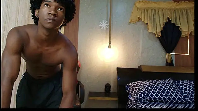 Snapshot of negga_cum chatting on February 20, 1:33 pm negga cum online show from February 20, 1:33 pm