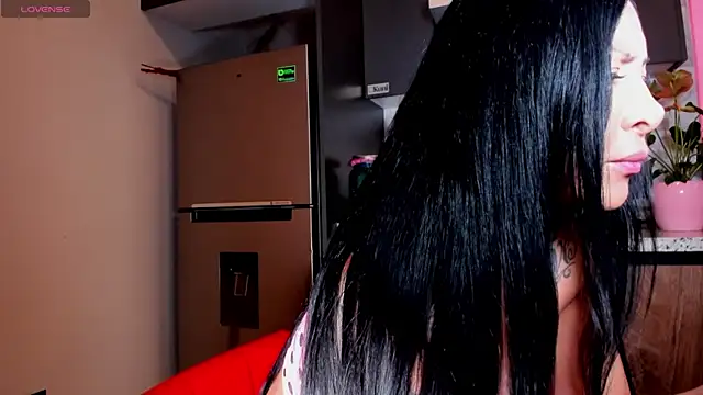 latinbitch online show from April 22, 4:19 pm