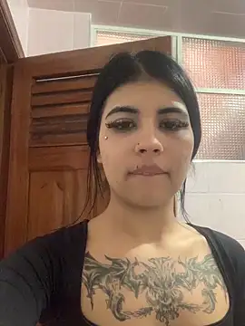 Dannii- online show from April 26, 9:56 pm