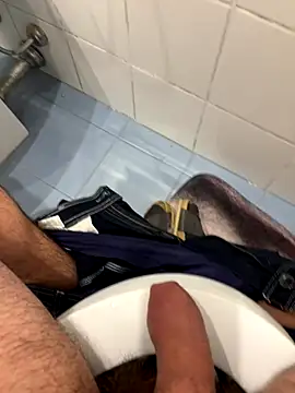 Snapshot of marc8876 chatting on November 24, 5:51 am marc8876 online show from November 24, 5:51 am