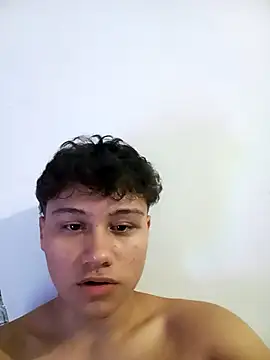 esteban rios  online show from November 28, 2:03 am