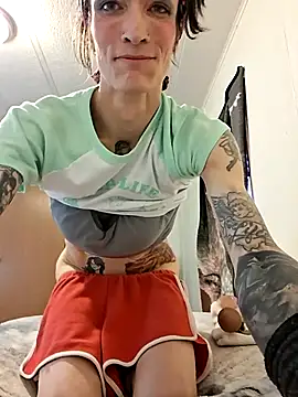 Snapshot of MaitressePomme3 chatting on November 28, 1:25 pm MaitressePomme3 online show from November 28, 1:25 pm