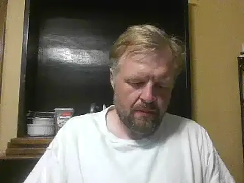 Snapshot of TheOneDonShaun chatting on May 18, 4:07 am TheOneDonShaun online show from May 18, 4:07 am