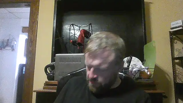 Snapshot of TheOneDonShaun chatting on July 1, 6:37 am TheOneDonShaun online show from July 1, 6:37 am