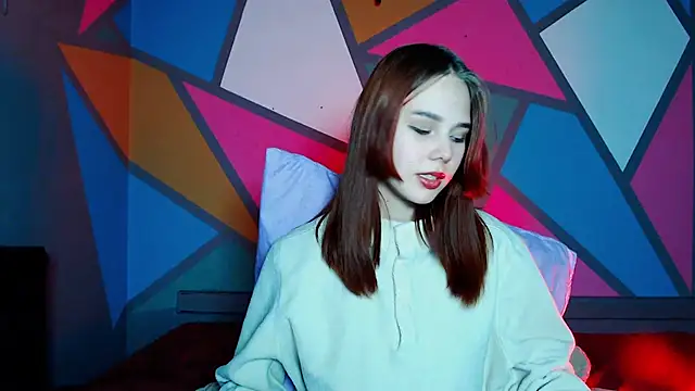 onessandra online show from December 3, 2:52 am