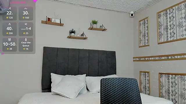 MIssZhoe online show from November 17, 11:38 am