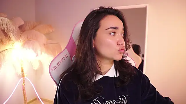 Snapshot of Shadow_Lotus chatting on November 30, 1:15 pm Shadow Lotus online show from November 30, 1:15 pm